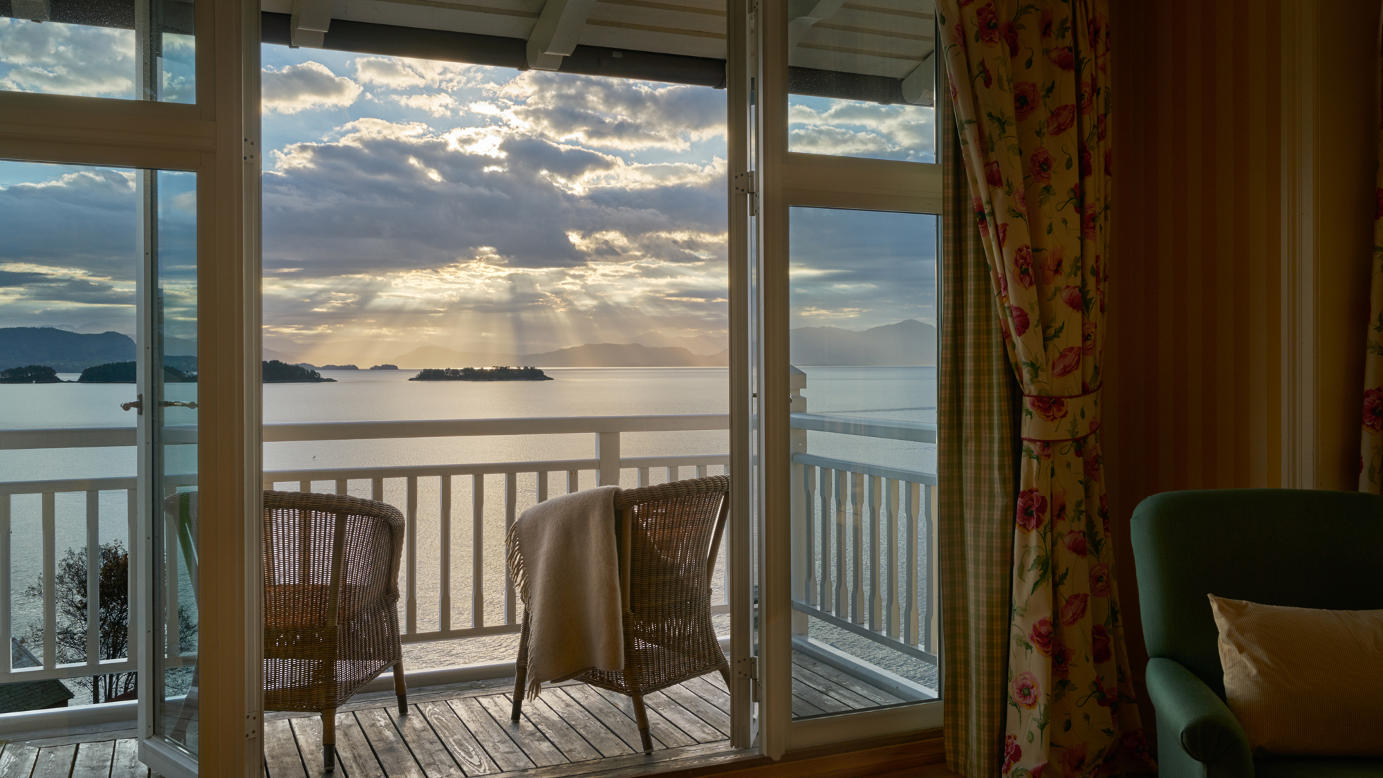 23.View Junior Suite